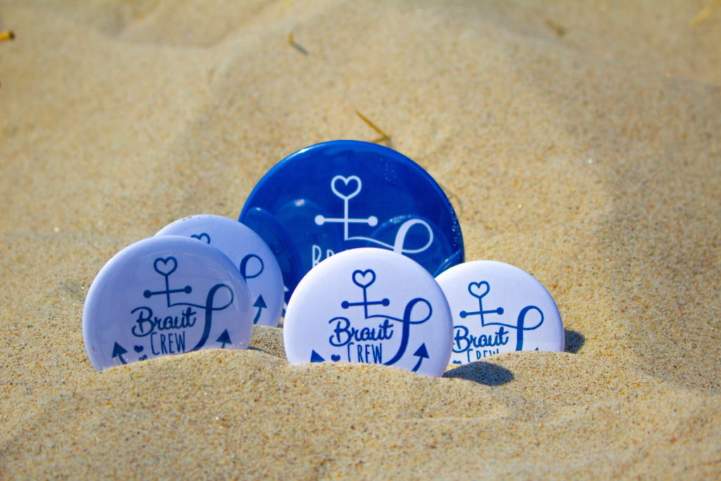 Bachelor Party Pin-Buttons: 5 Tips for choosing [incl. craft instructions]